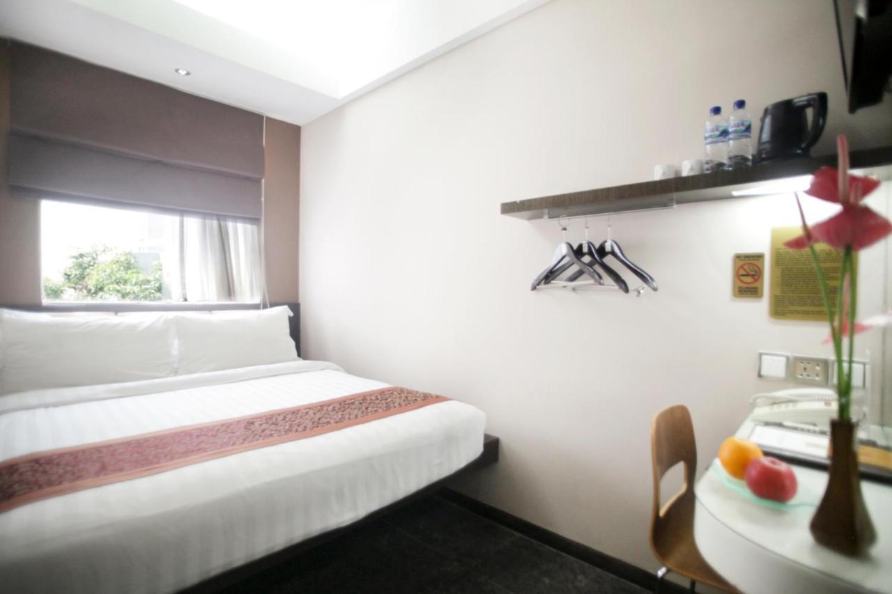 Favor Hotel Makassar City Center By Life Екстер'єр фото