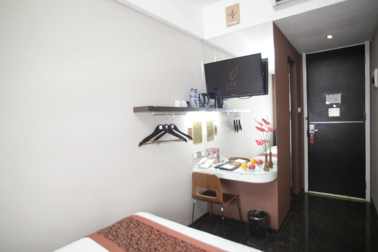 Favor Hotel Makassar City Center By Life Екстер'єр фото