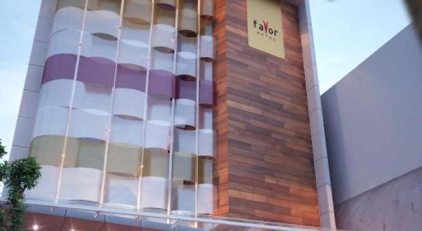 Favor Hotel Makassar City Center By Life Екстер'єр фото