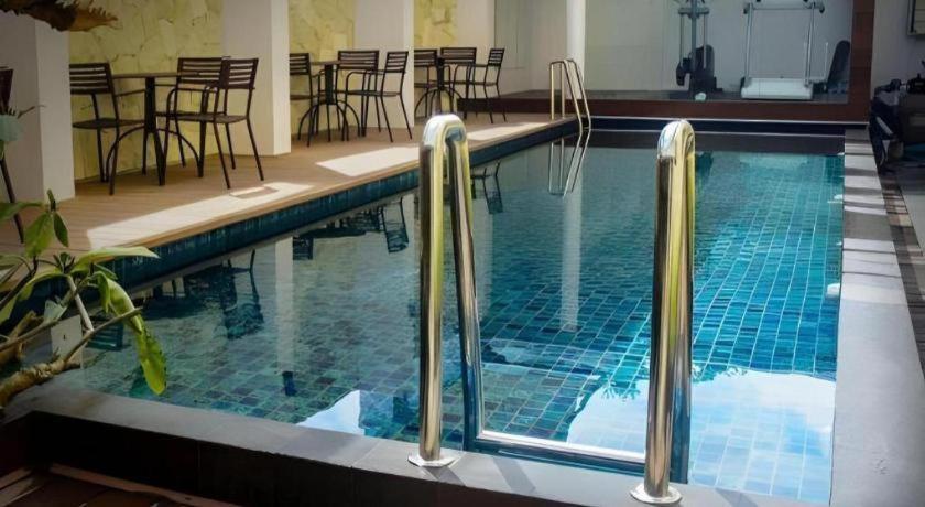 Favor Hotel Makassar City Center By Life Екстер'єр фото