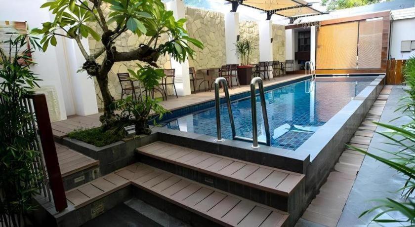 Favor Hotel Makassar City Center By Life Екстер'єр фото