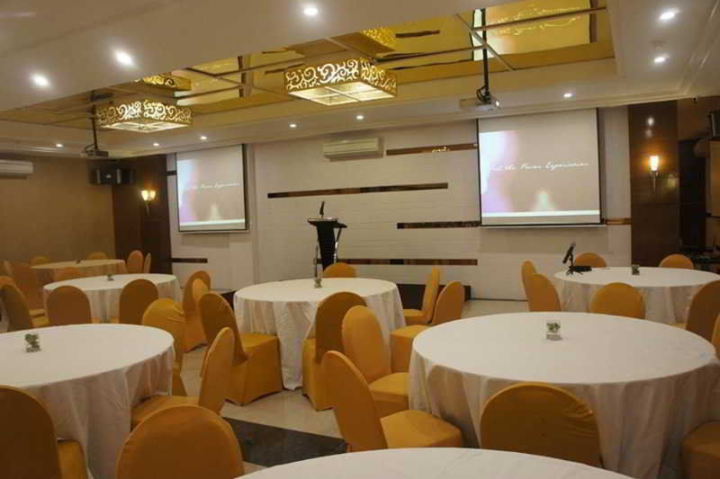 Favor Hotel Makassar City Center By Life Екстер'єр фото