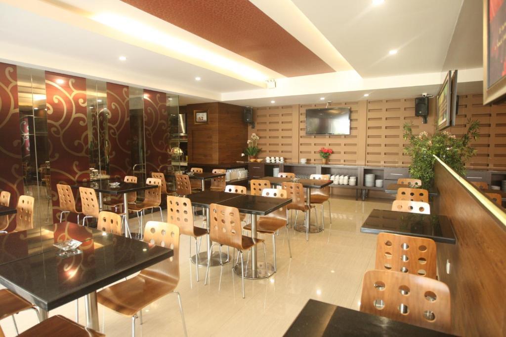 Favor Hotel Makassar City Center By Life Екстер'єр фото