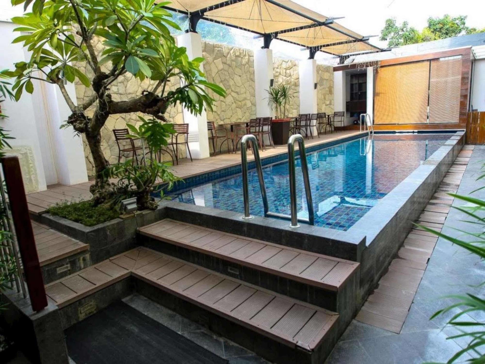 Favor Hotel Makassar City Center By Life Екстер'єр фото