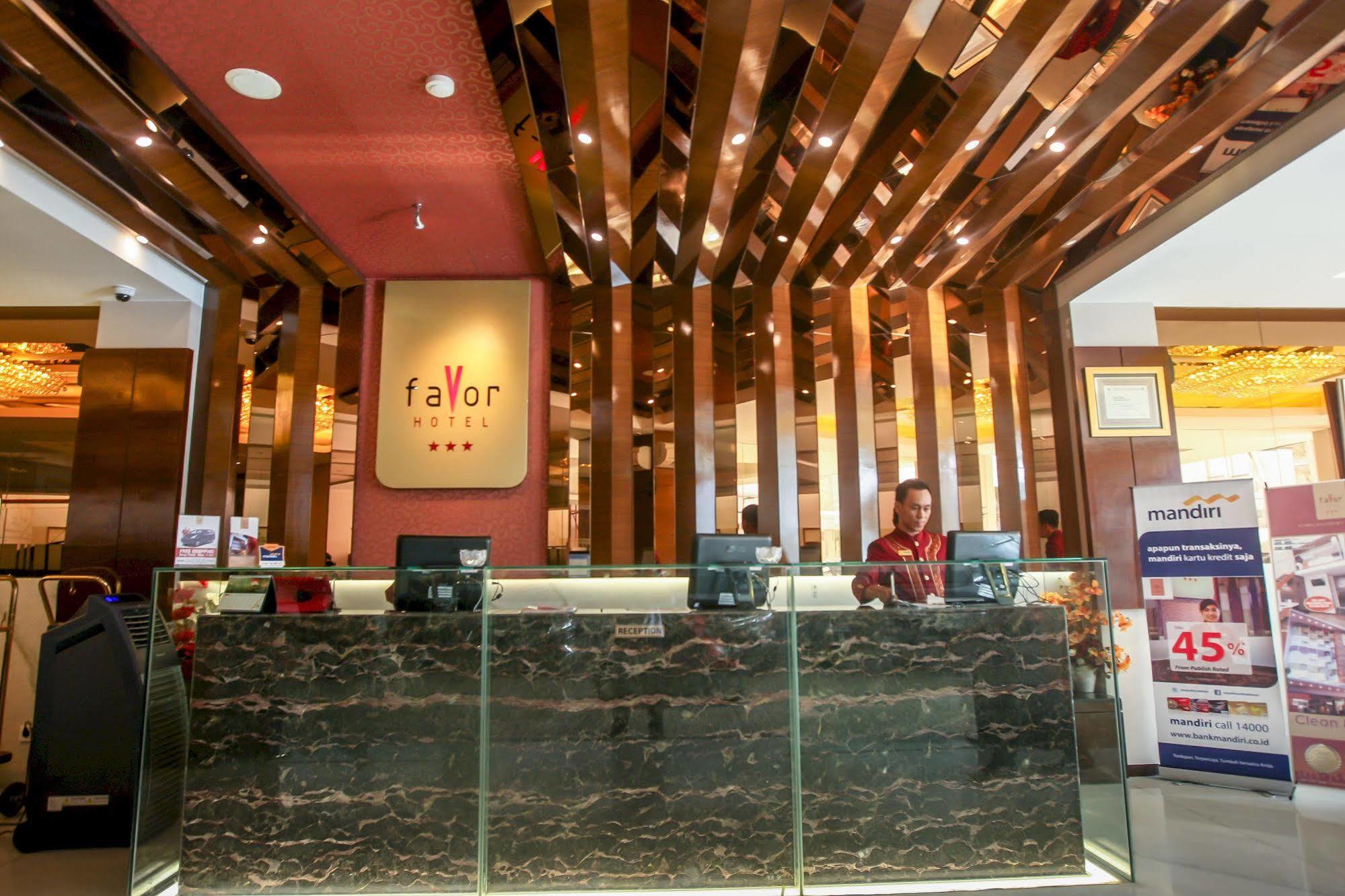 Favor Hotel Makassar City Center By Life Екстер'єр фото
