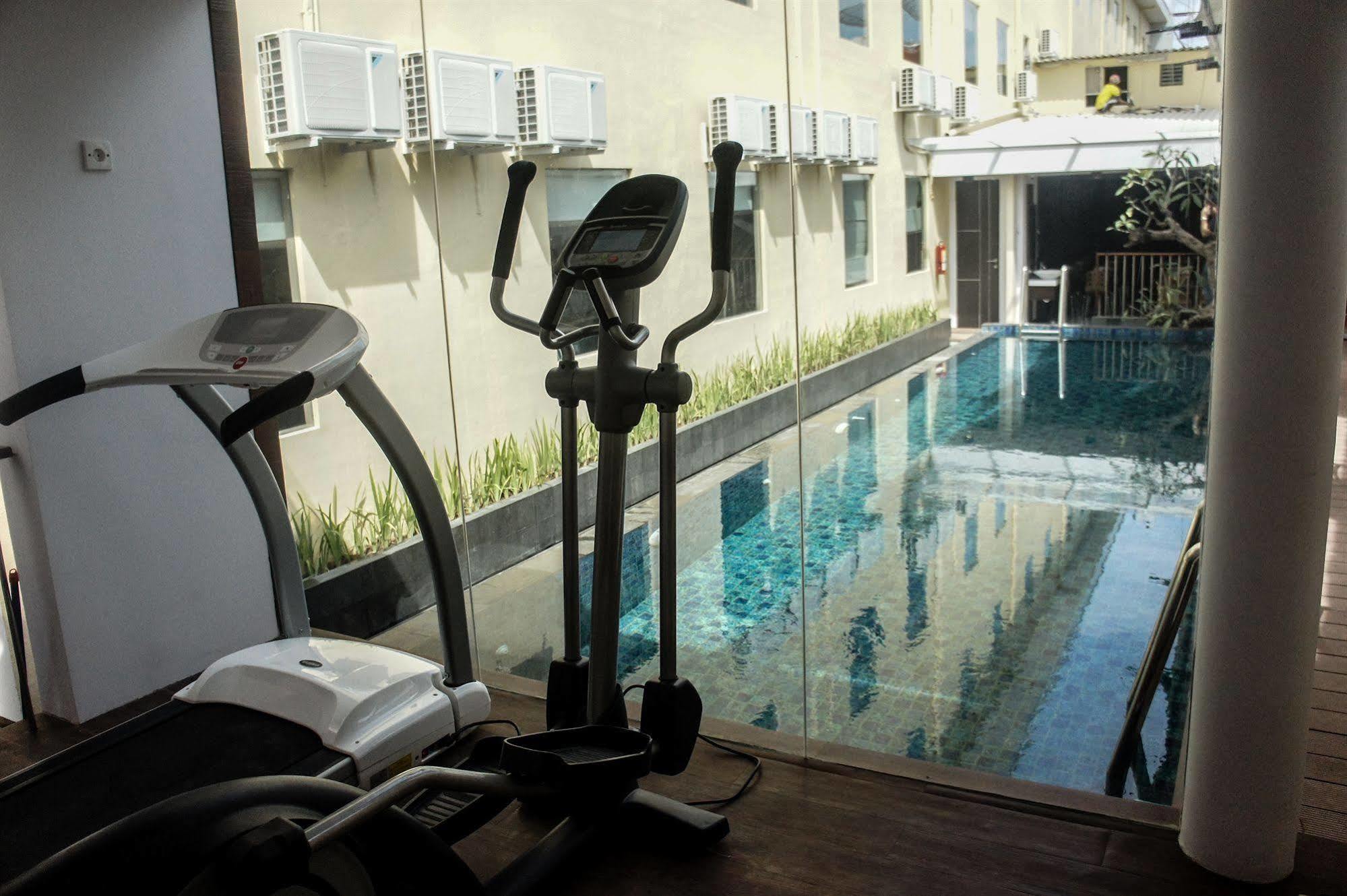 Favor Hotel Makassar City Center By Life Екстер'єр фото